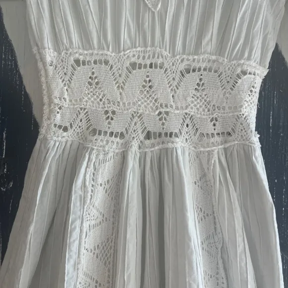 VINTAGE 70’S MEXICAN WEDDING DRESS in White Cotton SZ: XS/S