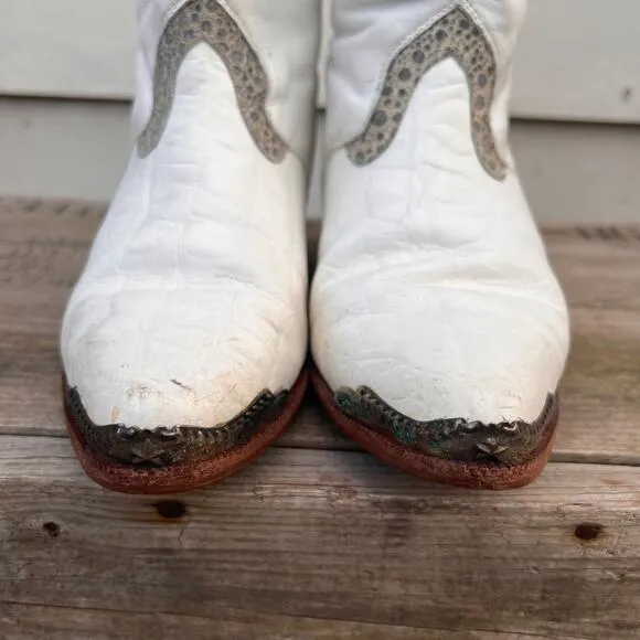 Vintage 80s white and tooled slouchy cowgirl western boots