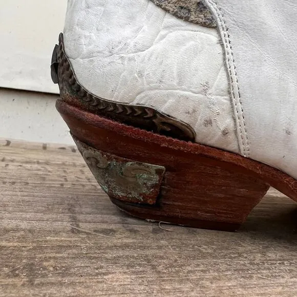Vintage 80s white and tooled slouchy cowgirl western boots