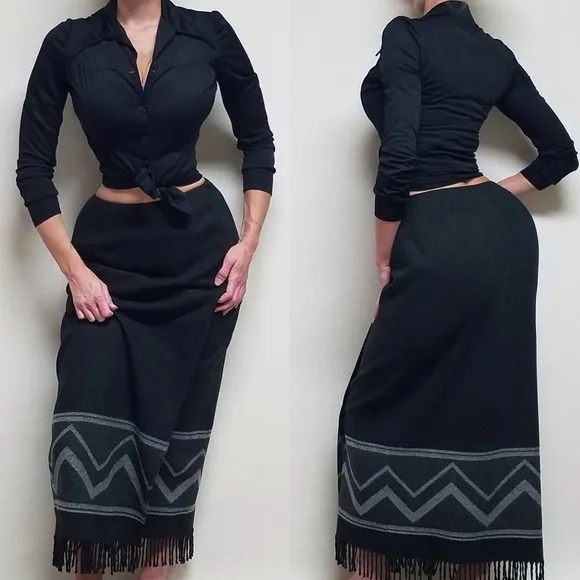 VINTAGE 90s Nine &amp; Company Black Wool Blanket Print Fringe Trim Maxi Wrap Skirt
