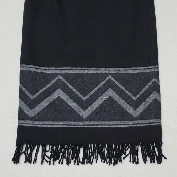 VINTAGE 90s Nine &amp; Company Black Wool Blanket Print Fringe Trim Maxi Wrap Skirt