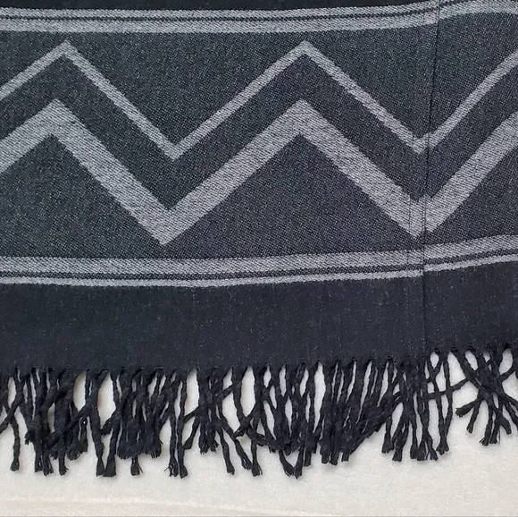 VINTAGE 90s Nine &amp; Company Black Wool Blanket Print Fringe Trim Maxi Wrap Skirt