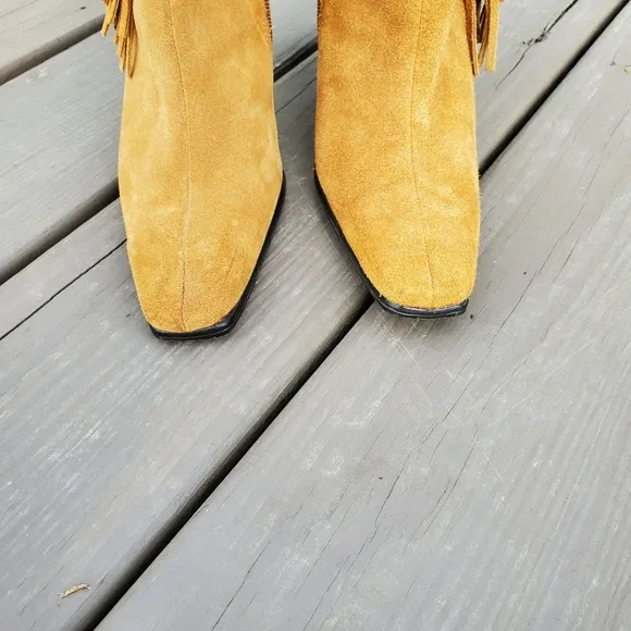 Vintage 90s y2k Camel Tan Suede Leather Fringe Western Cowgirl Boho Bratz Boots