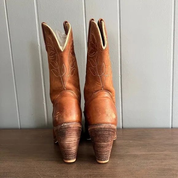 Vintage Acme Brown Leather Cowboy Boots Women's 6.5M Western Boho Chic Heeled
