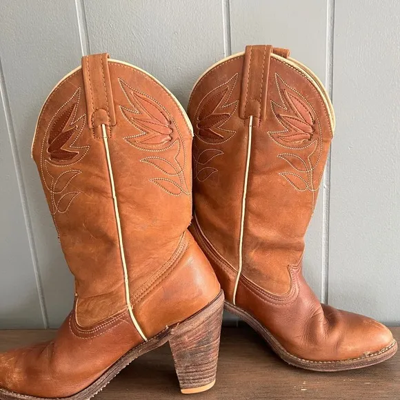 Vintage Acme Brown Leather Cowboy Boots Women's 6.5M Western Boho Chic Heeled