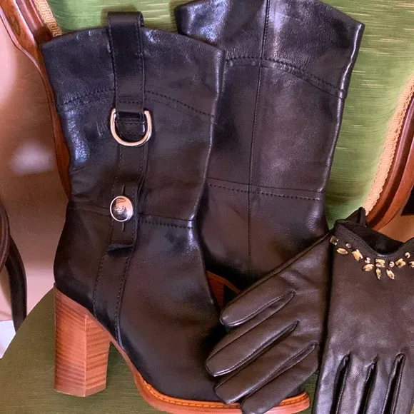 Vintage &amp; Rare Coach 1941 Black Leather Boots.  Sz 6.5B