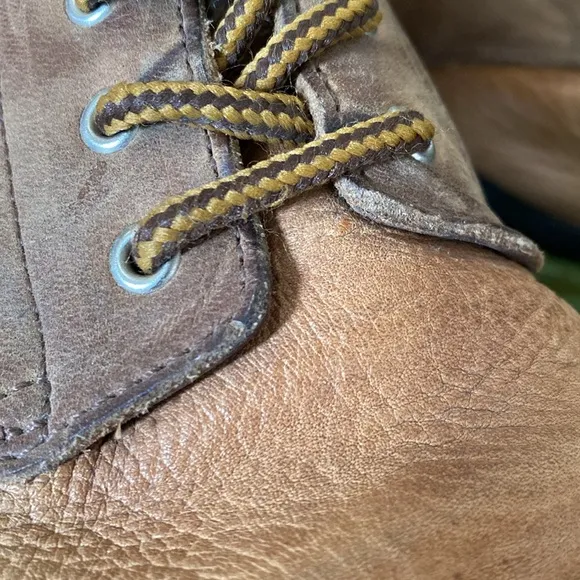Vintage Ariat boots/booties. Women’s US-6.