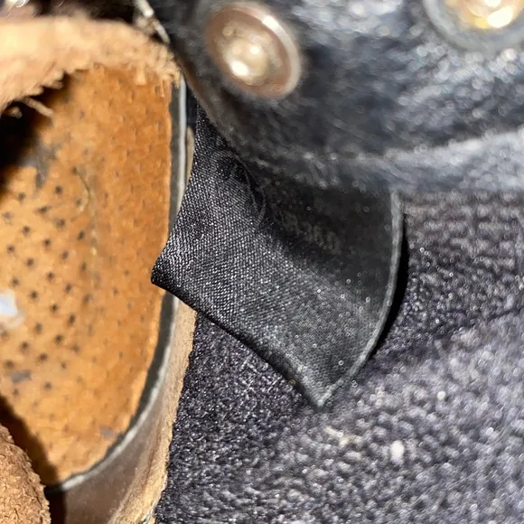 Vintage Ariat boots/booties. Women’s US-6.
