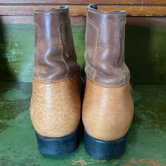 Vintage Ariat boots/booties. Women’s US-6.