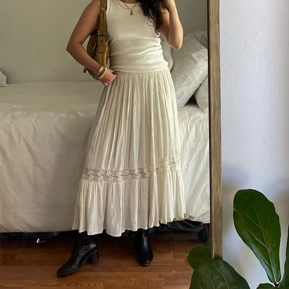 Vintage Boho Eyelet Lace Tiered Cream Midi Skirt