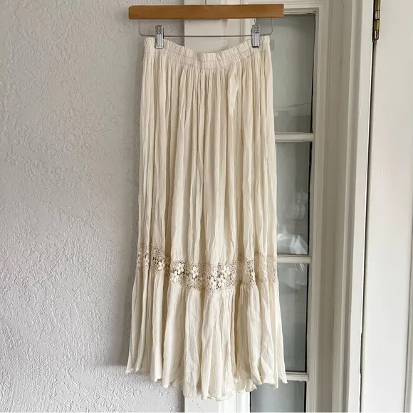 Vintage Boho Eyelet Lace Tiered Cream Midi Skirt