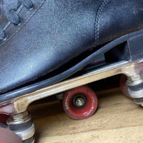 Vintage Chicago Men's Roller Rink Skates Size 10 Black 405 Red Urethane‎ Wheels
