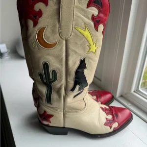 Vintage Corral Cowboy Boots