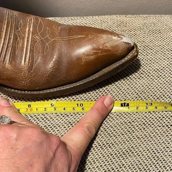 *Vintage Cowboy custom cognac boots with 5 stitch accent. Size W 9.5