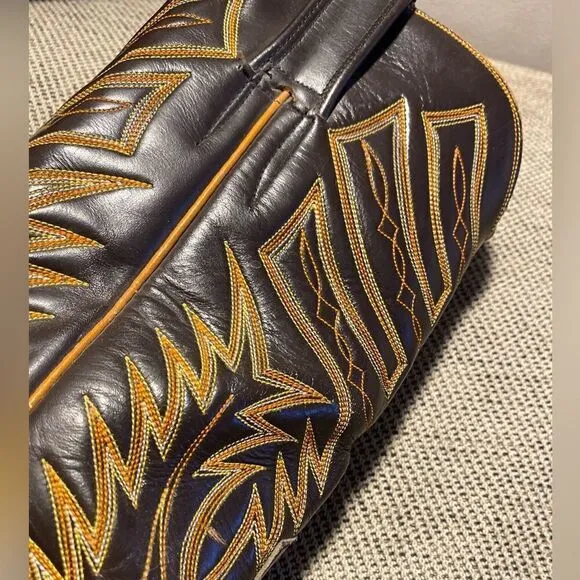 *Vintage Cowboy custom cognac boots with 5 stitch accent. Size W 9.5