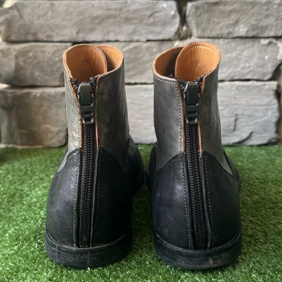 Vintage Cydwoq 38 Black/Silver Collar Women’s boots