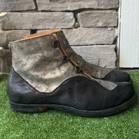 Vintage Cydwoq 38 Black/Silver Collar Women’s boots