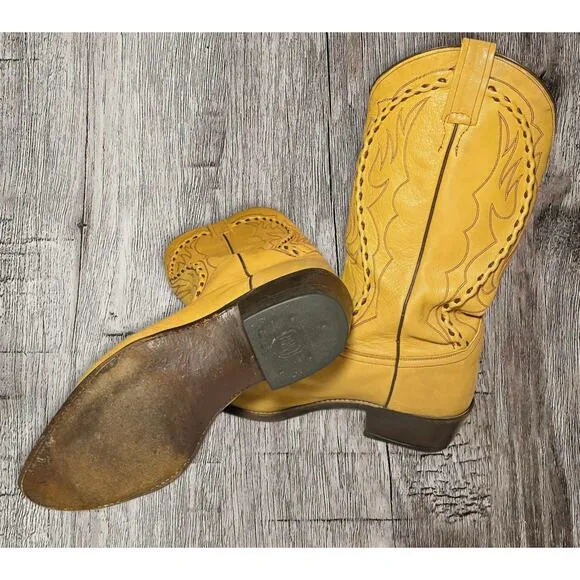 Vintage Dan Post men’s western boots. Size 9