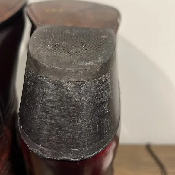 Vintage Dingo burgundy western cowboy boots size 10.5 D