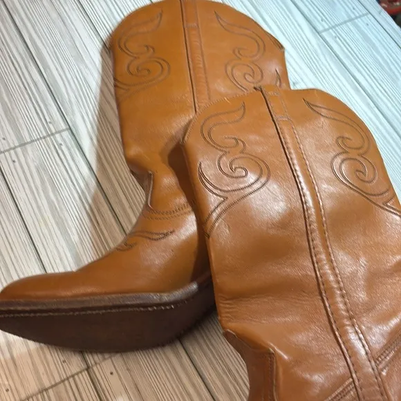 Vintage Dingo Cowboy Boots Brown Tribal Leather USA Women’s Size 8