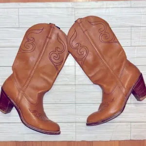 Vintage Dingo Cowboy Boots Brown Tribal Leather USA Women’s Size 8