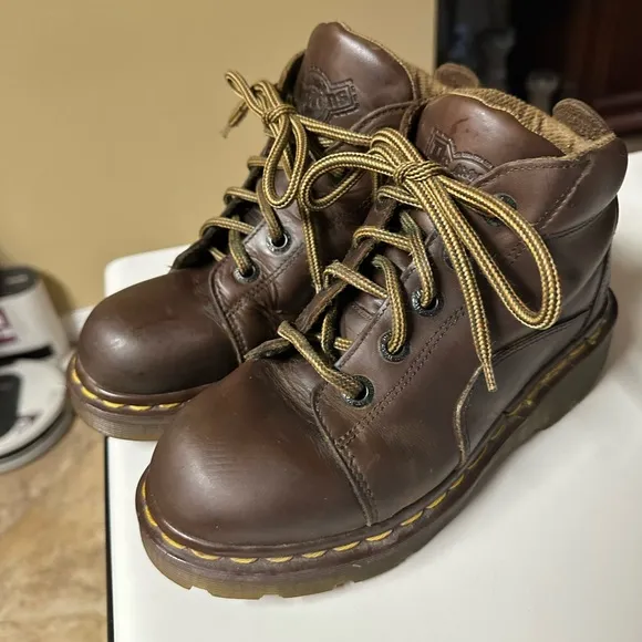 Vintage Doc Martens Kids‎ Grizzly Boots Size 3