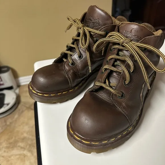 Vintage Doc Martens Kids‎ Grizzly Boots Size 3