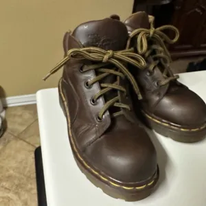 Vintage Doc Martens Kids‎ Grizzly Boots Size 3