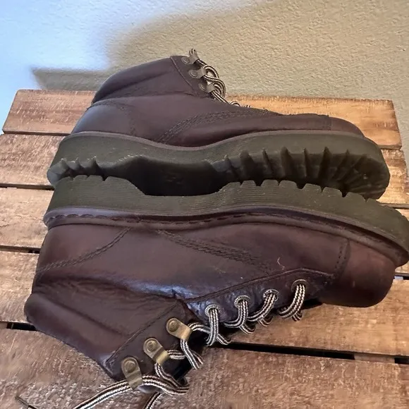 Vintage Dr. Doc Martens Brown chukka boots‎ Men's size UK 6,    7 US  England