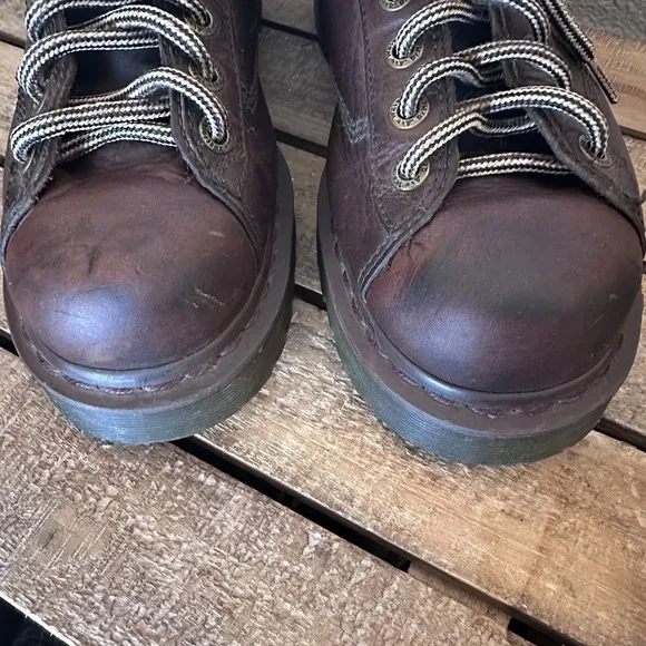 Vintage Dr. Doc Martens Brown chukka boots‎ Men's size UK 6,    7 US  England