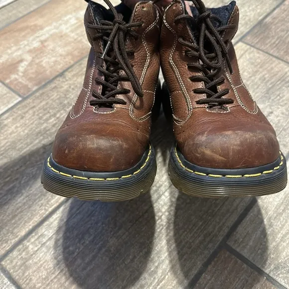 Vintage Dr. Martens Unisex AW004 Brown Leather Lace‎ Up Ankle Boots