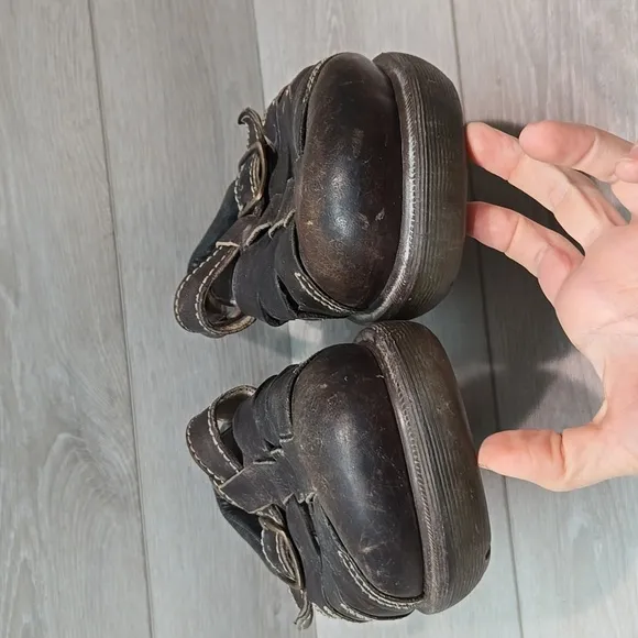 Vintage Dr.Martens Mens 8332 Y2K Fisherman Tractor Chunky Sandals shoes sz US 10