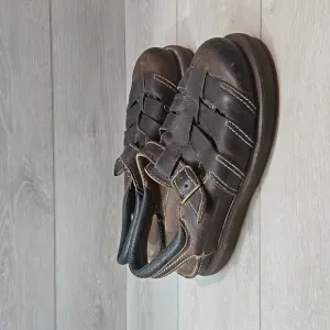 Vintage Dr.Martens Mens 8332 Y2K Fisherman Tractor Chunky Sandals shoes sz US 10