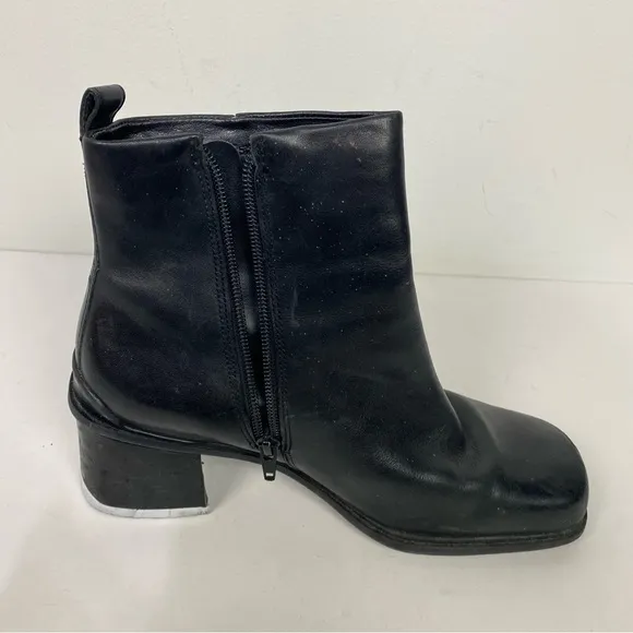 Vintage Ecco y2k square toe leather ankle boots grunge gothic minimalist goth