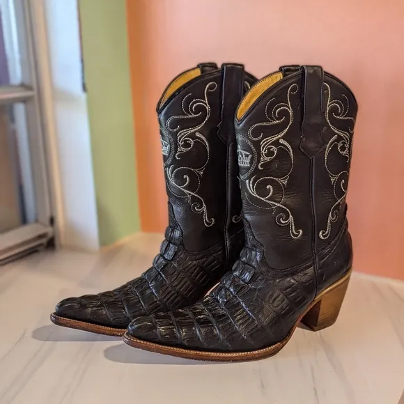 Vintage El Padrino 8 Black Cowboy Boots Embossed Leather Embroidered Boh…