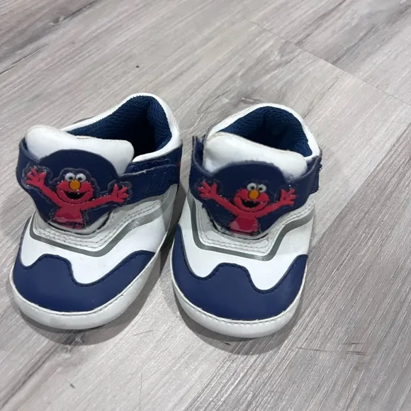 Vintage Elmo Baby Shoes Size 2c
