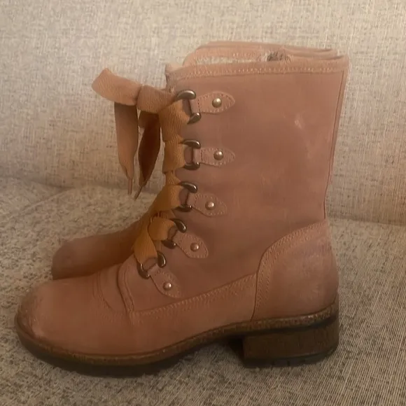 Vintage Foundary Company Tan Suede Boots Size 10