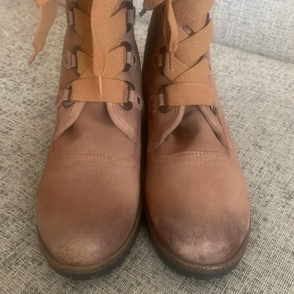 Vintage Foundary Company Tan Suede Boots Size 10