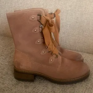 Vintage Foundary Company Tan Suede Boots Size 10
