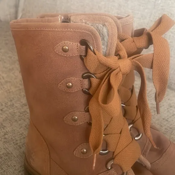 Vintage Foundary Company Tan Suede Boots Size 10