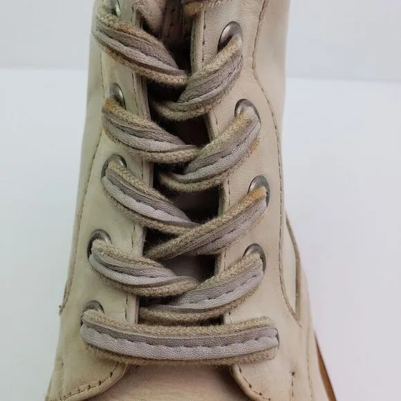 Vintage Foundry Co Delia Womens Size 7 Beige Leather Lace Up Combat Boots VFL134