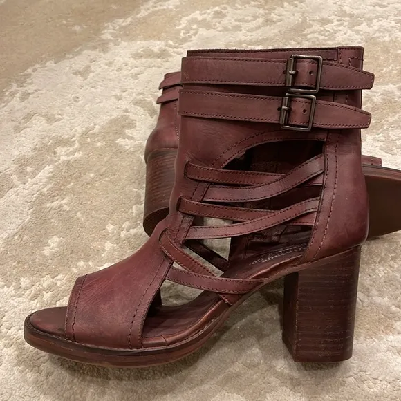 Vintage Foundry Co. Page Women's LeatherAnkle Boots Size 9