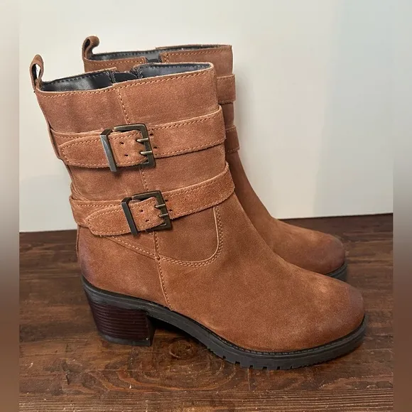 VINTAGE FOUNDRY CO. Women’s Charmaine Buckle Leather Camel Bootie 8.5.