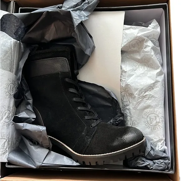 Vintage Foundry Scarlett Black Leather Boots Size 8 NWT