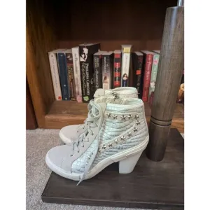 Vintage Havana Silver Croc Heeled Boots Lace up Sneaker Booties Women’s 10