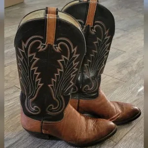 Vintage Hondo Western Cowboy Leather Boots Embroidered Scroll