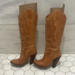 Vintage Jessica Simpson boots