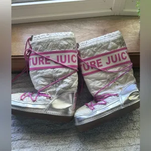Vintage Juicy Couture Moon Boots Y2K