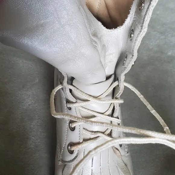 Vintage Justin Leather Women's Boots.