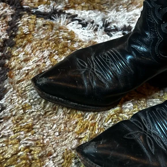 Vintage Justin Style Black Leather Pointy Toe Western Cowboy Boots! Size 7.5